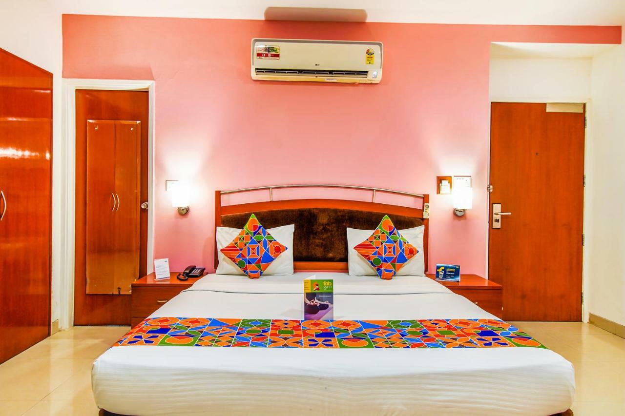 Fabhotel Divine Inn New Delhi Exterior photo