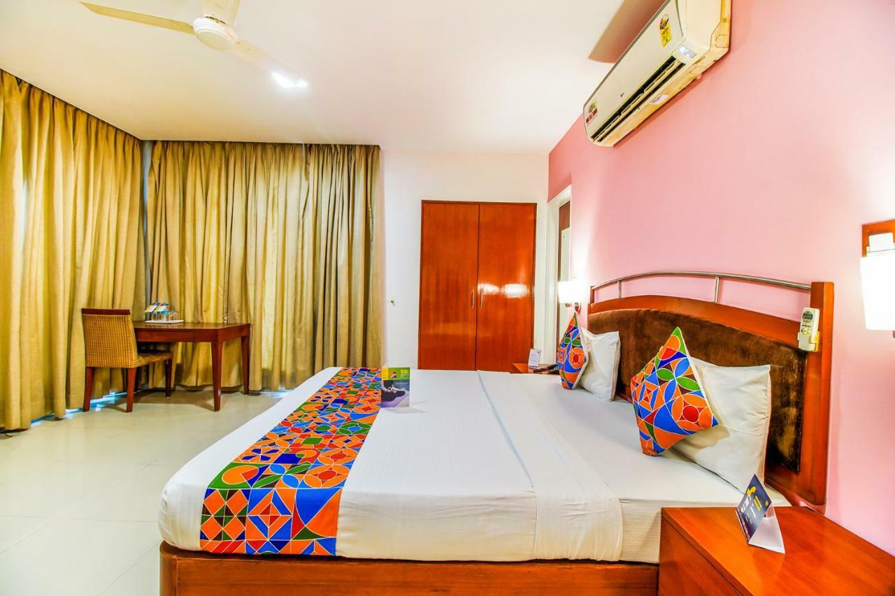 Fabhotel Divine Inn New Delhi Exterior photo