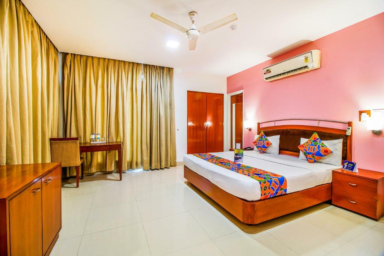 Fabhotel Divine Inn New Delhi Exterior photo
