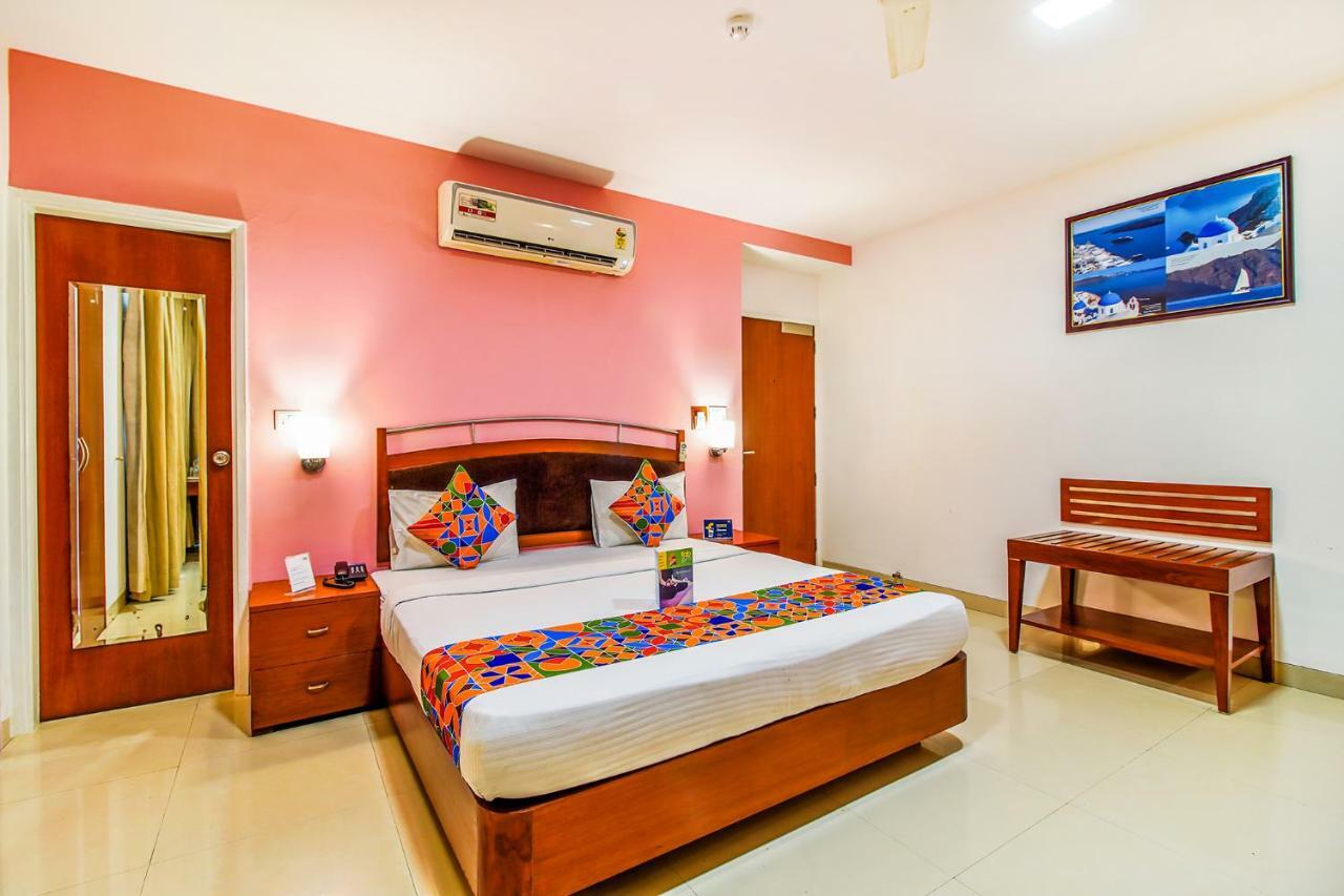 Fabhotel Divine Inn New Delhi Exterior photo