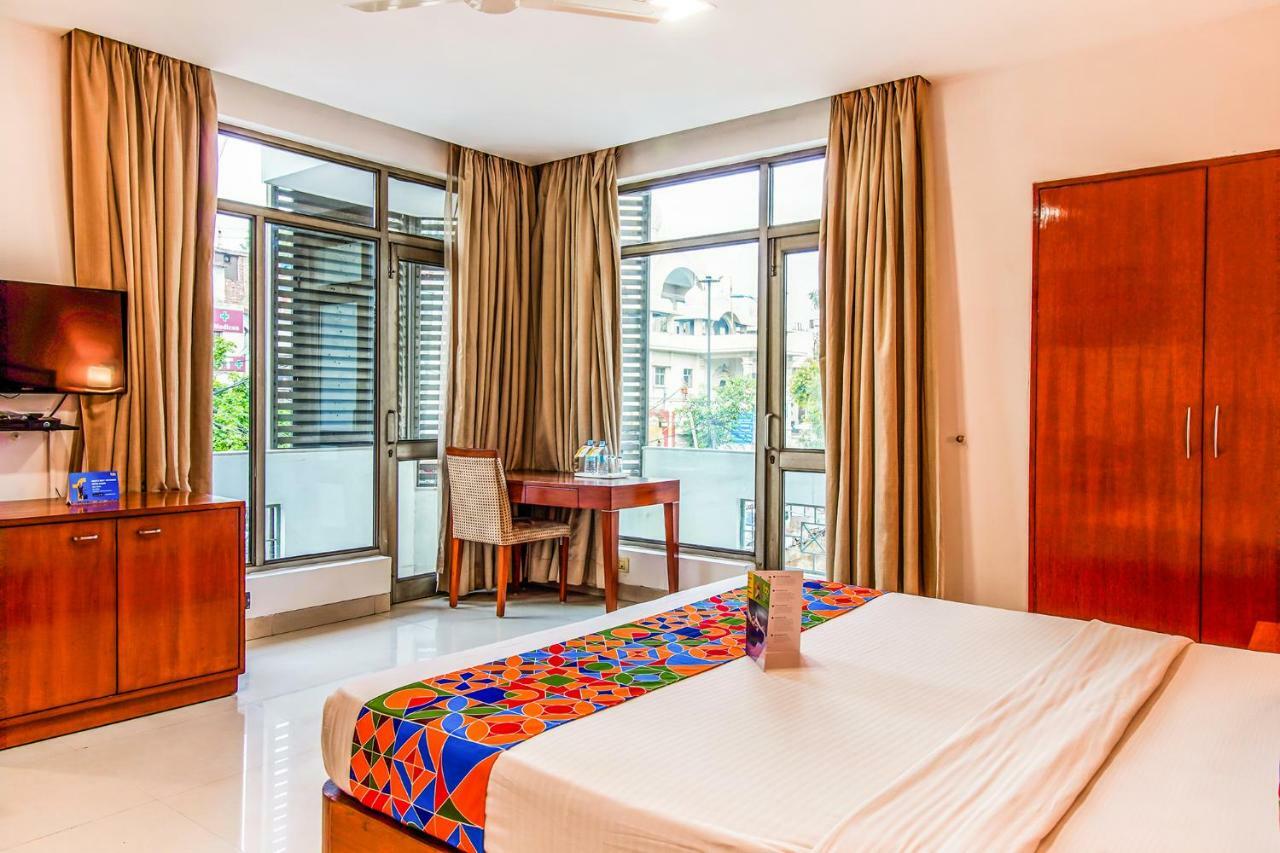 Fabhotel Divine Inn New Delhi Exterior photo