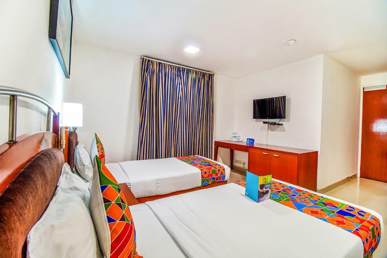 Fabhotel Divine Inn New Delhi Exterior photo