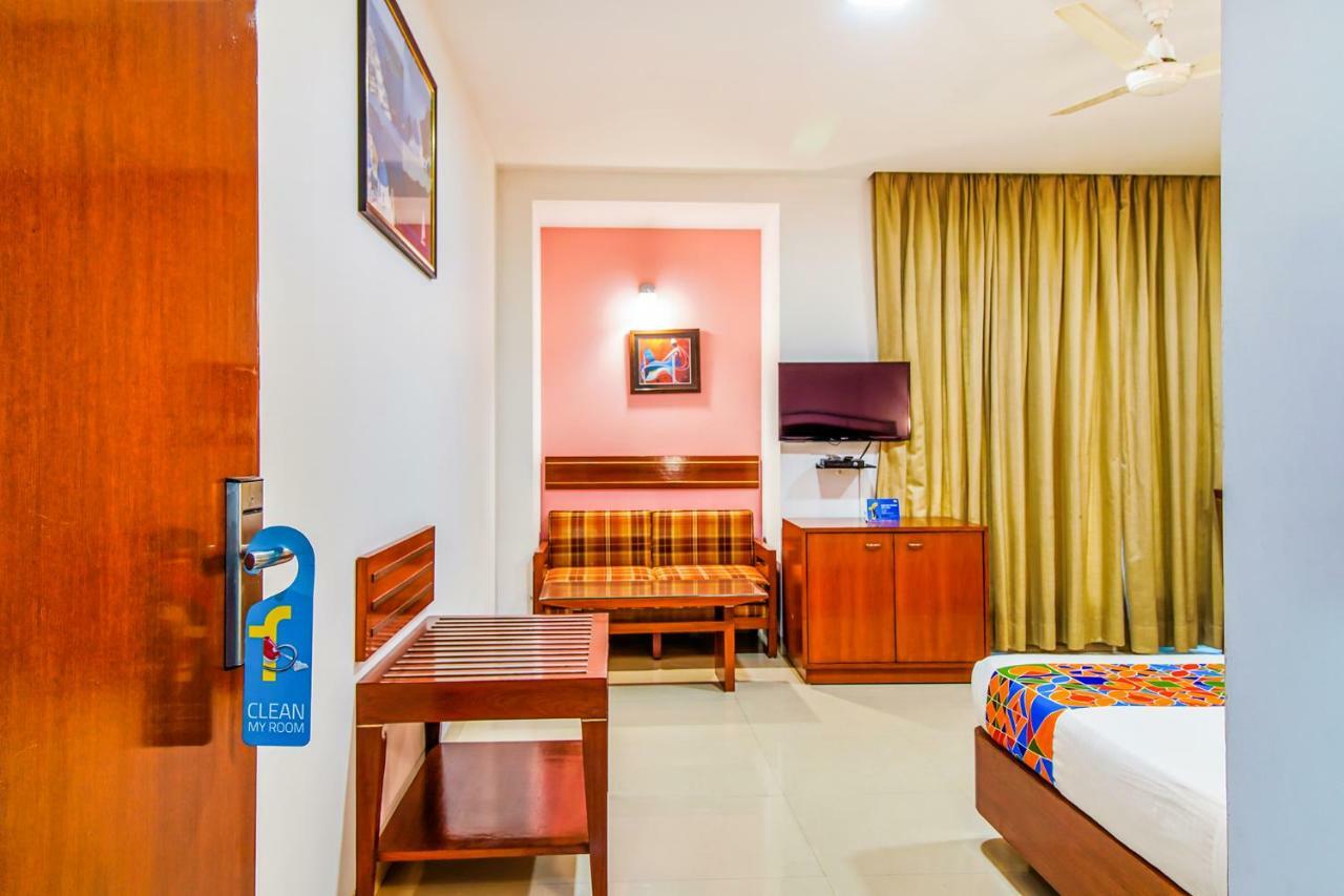 Fabhotel Divine Inn New Delhi Exterior photo