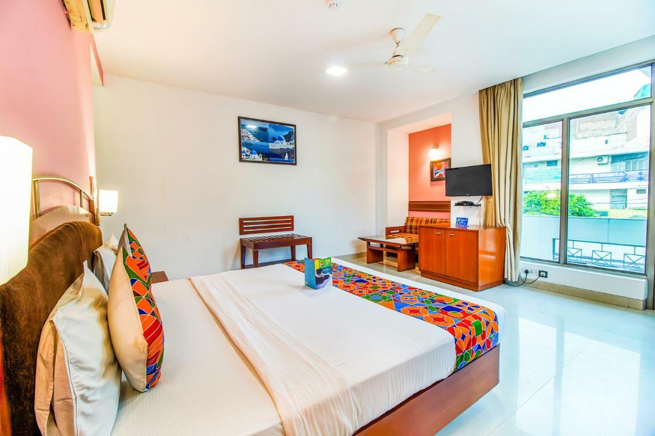 Fabhotel Divine Inn New Delhi Exterior photo