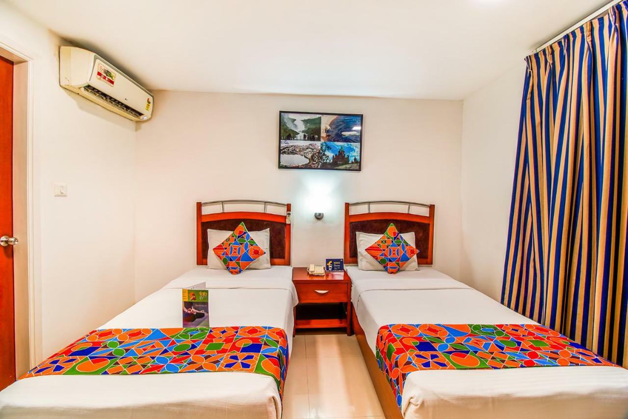 Fabhotel Divine Inn New Delhi Exterior photo