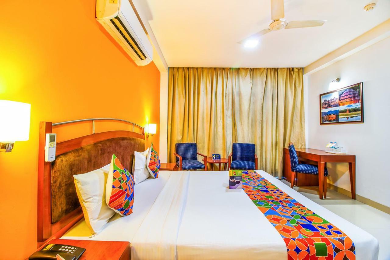 Fabhotel Divine Inn New Delhi Exterior photo
